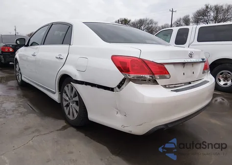 2012 Toyota Avalon Limited z USA, uszkodzony, nr VIN 4T1BK3DB7CU461267